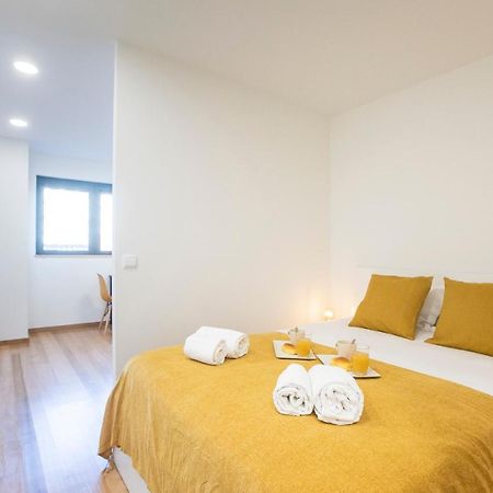 Homely Studio W/ Ac Near Marques By Lovelystay Porto Bagian luar foto