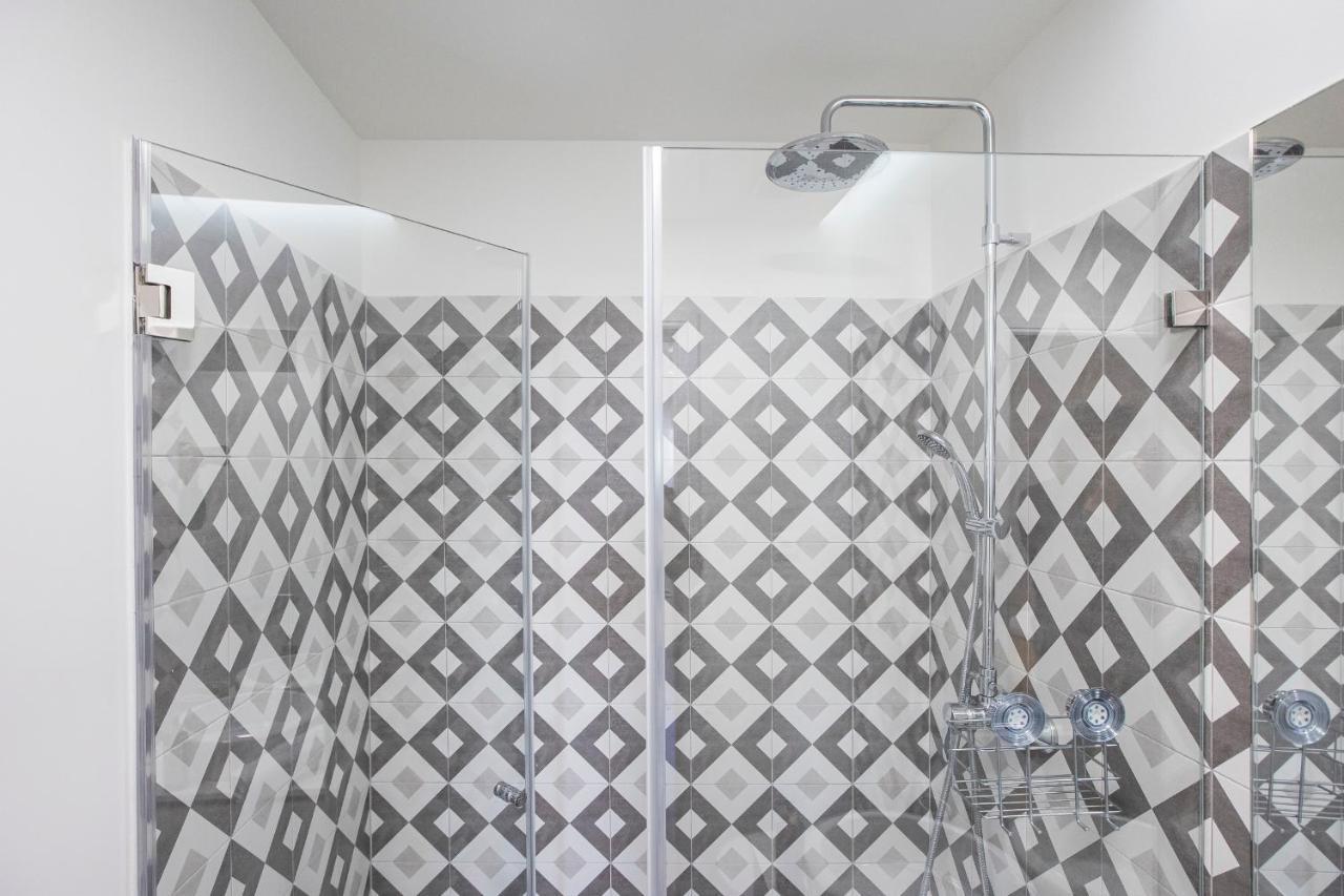 Homely Studio W/ Ac Near Marques By Lovelystay Porto Bagian luar foto