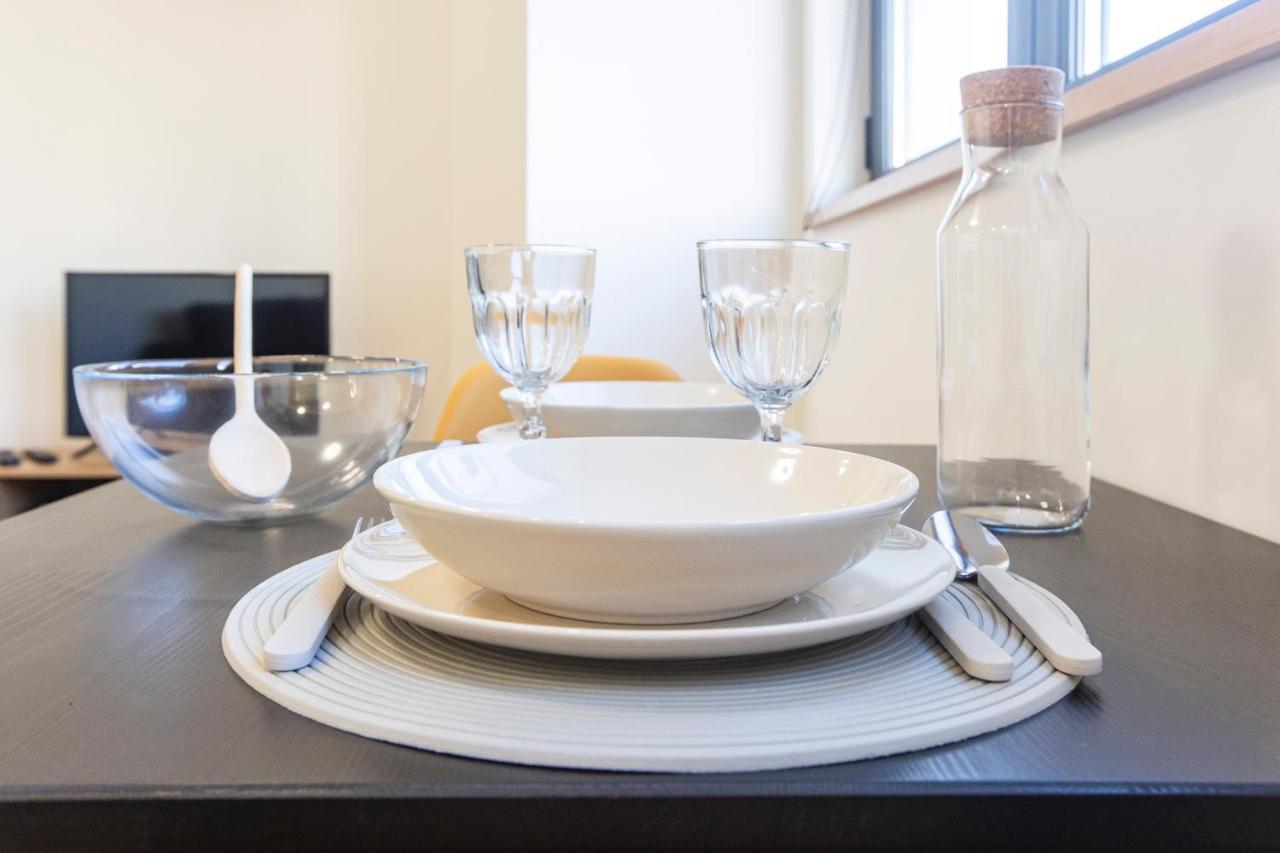 Homely Studio W/ Ac Near Marques By Lovelystay Porto Bagian luar foto