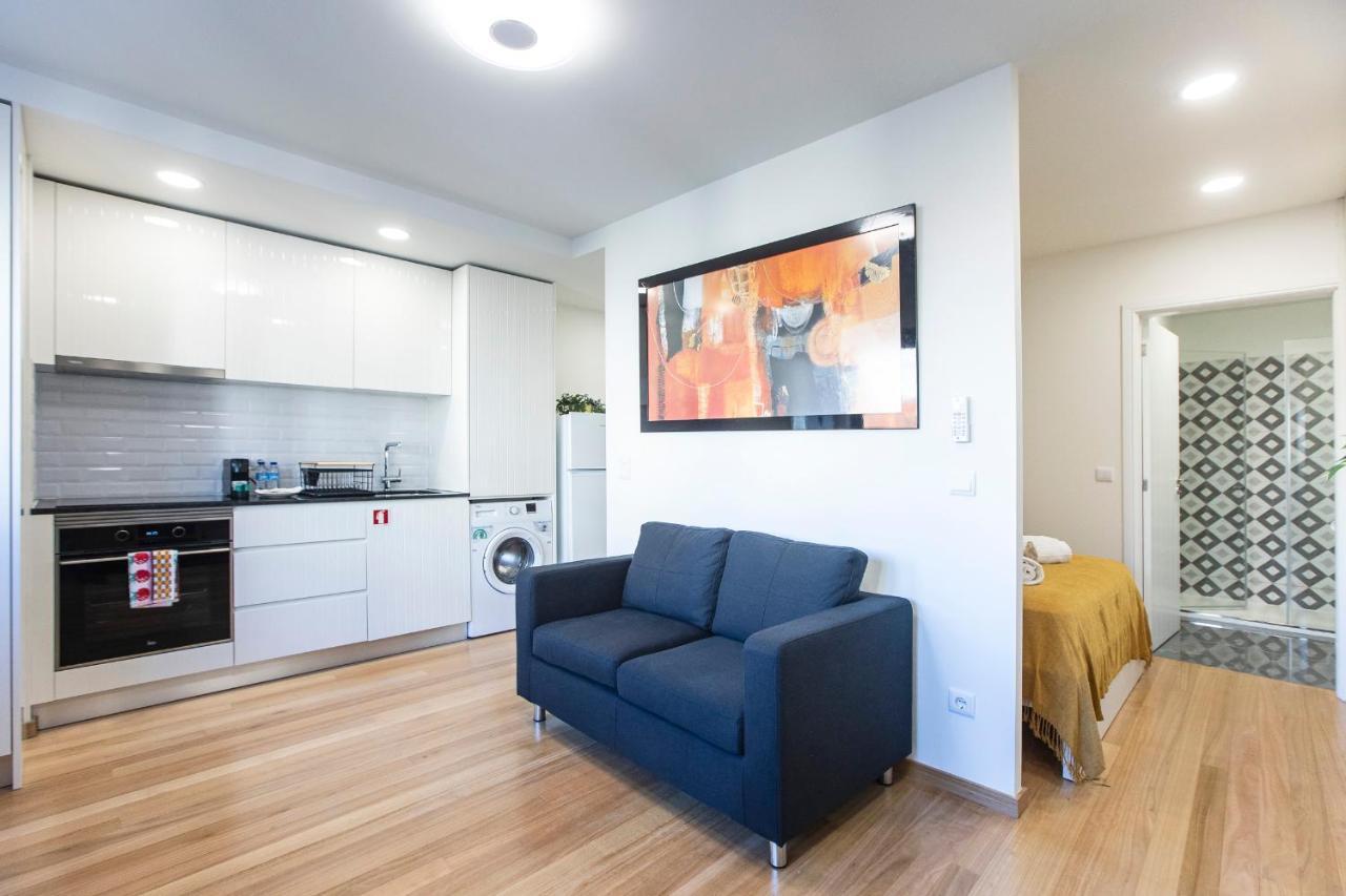 Homely Studio W/ Ac Near Marques By Lovelystay Porto Bagian luar foto